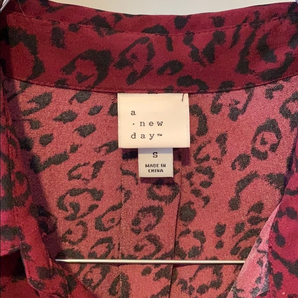 A New Day burgundy leopard print shirt dress S - Picture 3 of 6